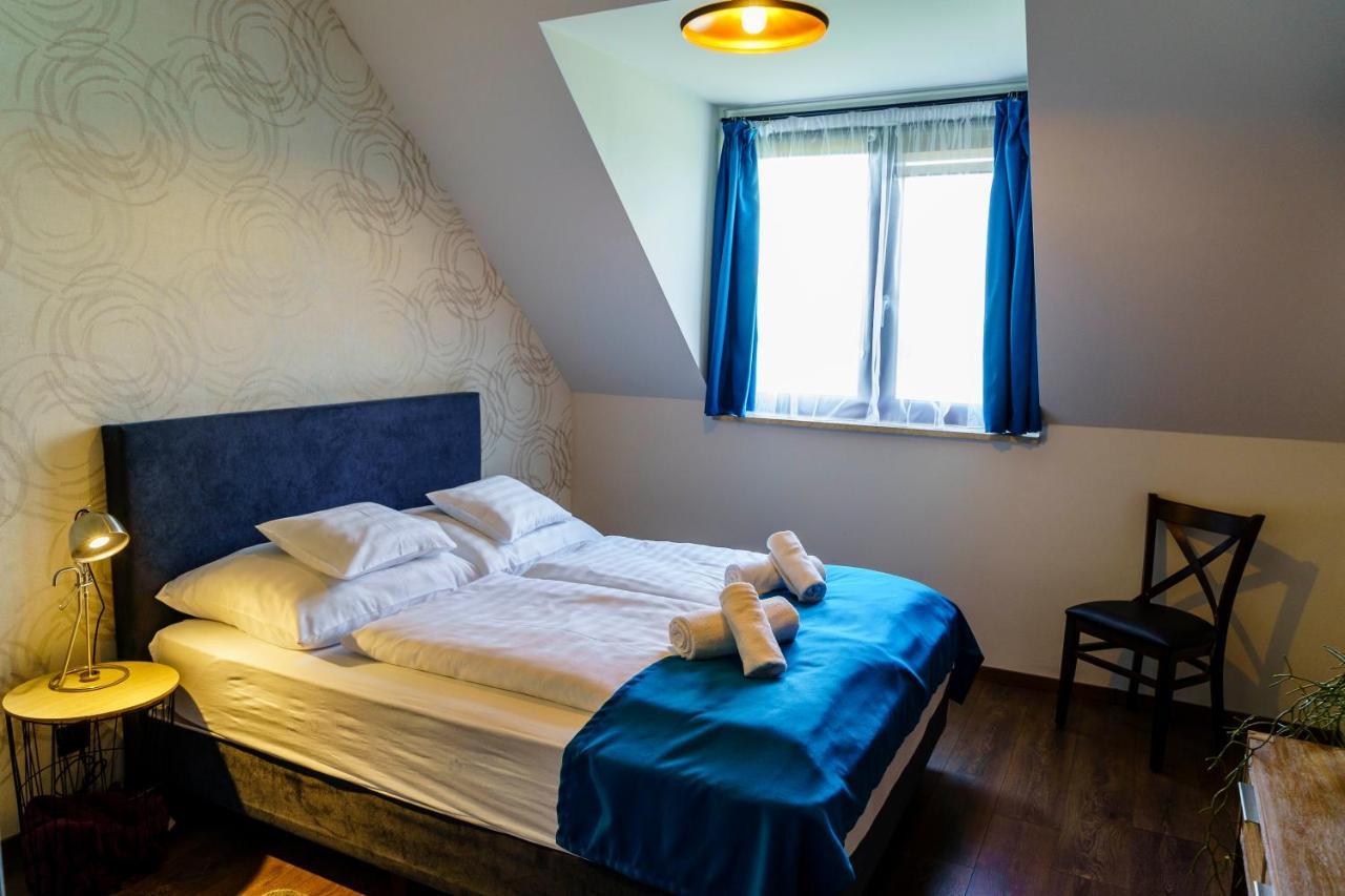 Bed and Breakfast Dominium Pincészet és Panzió Gyöngyös Exterior foto